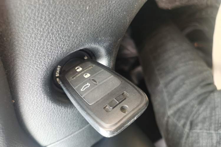 Used Fiat Viaggio 2015 1.4T Automatic Enjoyment Edition Vehicle Key