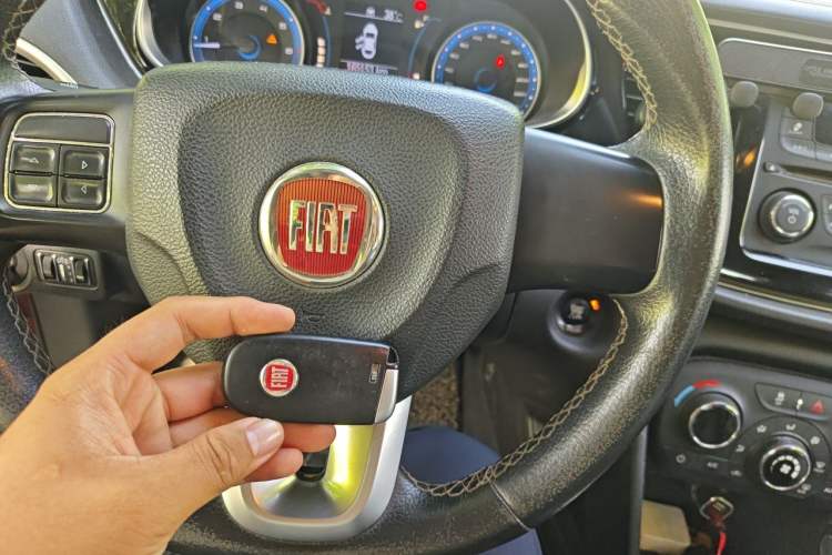 Used Fiat Viaggio 2015 1.4T Automatic Jingxiang Edition Vehicle Key