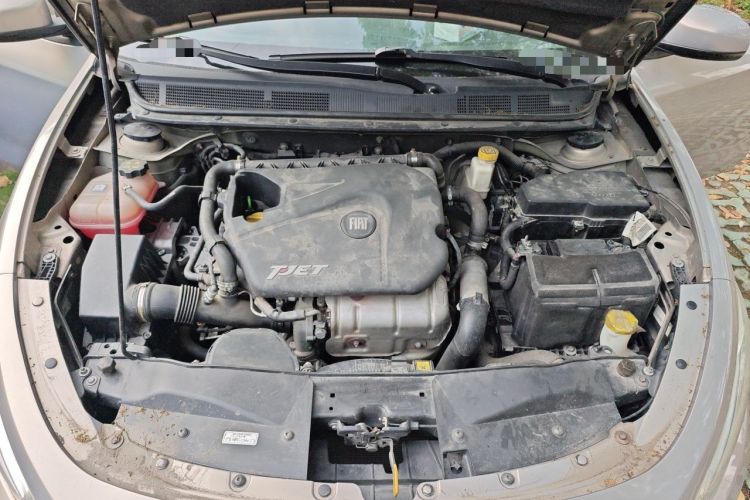 Used Fiat Viaggio 2015 1.4T Automatic Enjoyment Edition Engine Bay
