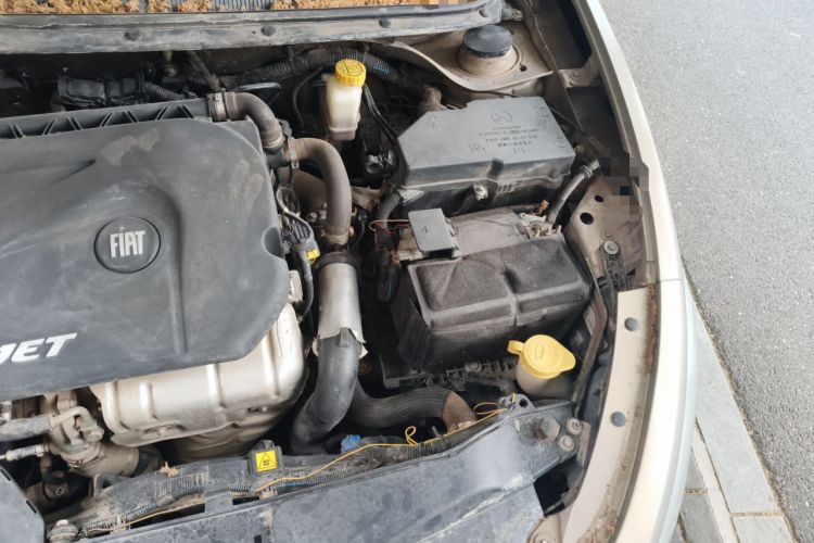Used Fiat Viaggio 2015 1.4T Automatic Jingxiang Edition Engine Bay Left