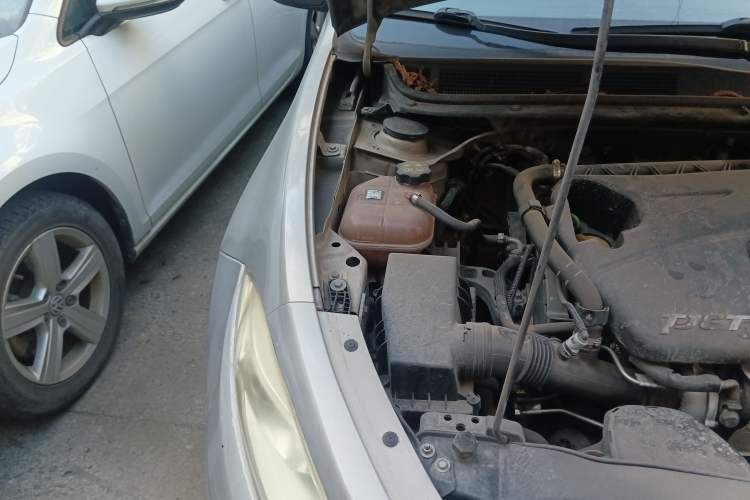 Used Fiat Viaggio 2015 1.4T Manual Jingxiang Edition Engine Bay Right