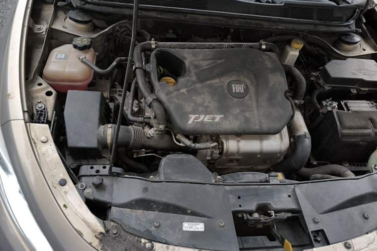 Used Fiat Viaggio 2015 1.4T Automatic Enjoyment Edition Engine Bay Right