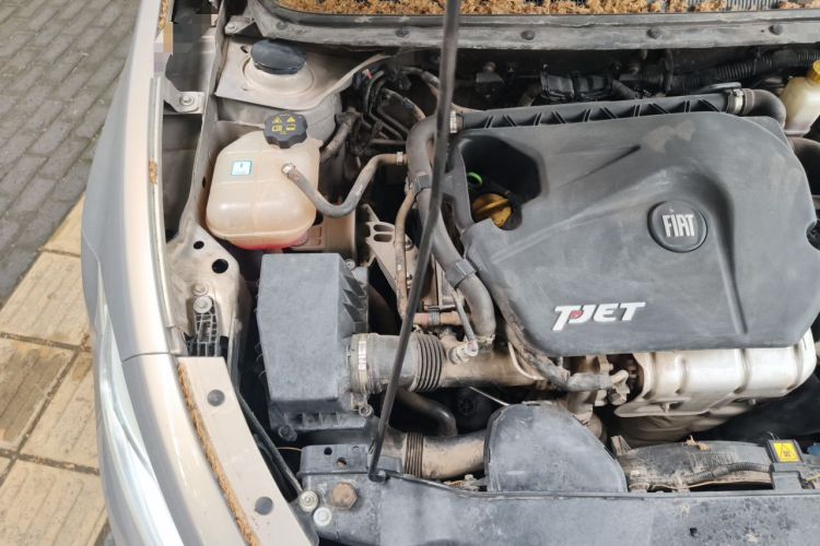 Used Fiat Viaggio 2015 1.4T Automatic Jingxiang Edition Engine Bay Right
