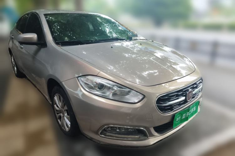 Used Fiat Viaggio 2015 1.4T Automatic Jingxiang Edition Front Right 45 Deg