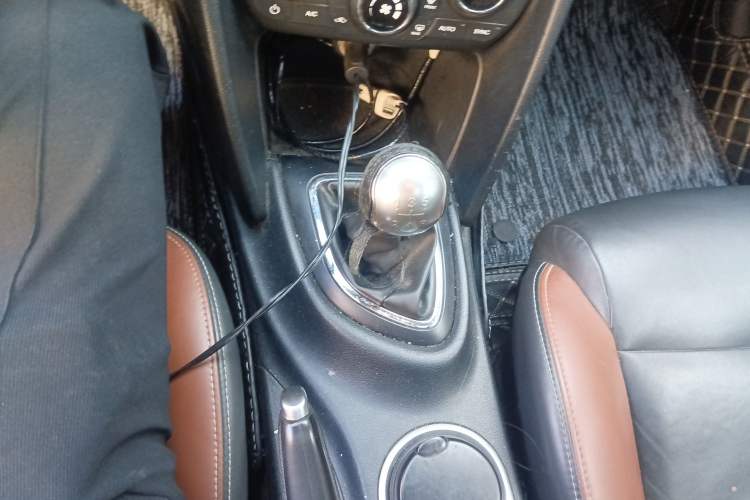 Used Fiat Viaggio 2015 1.4T Manual Jingxiang Edition Gear Lever