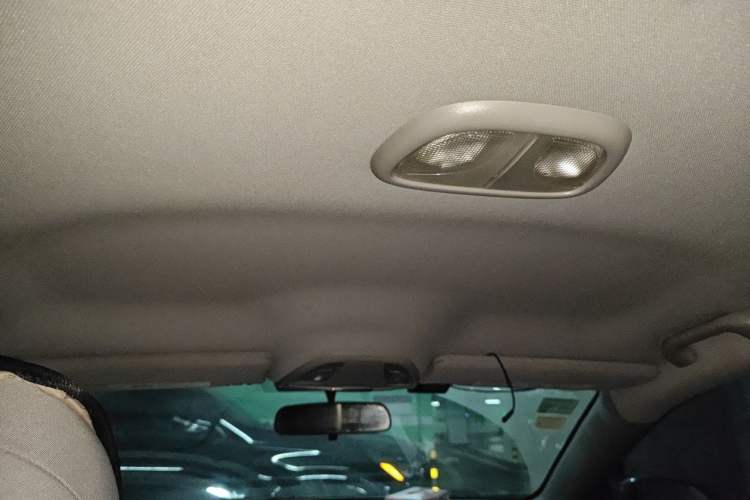 Used Fiat Viaggio 2015 1.4T Automatic Enjoyment Edition Headliner