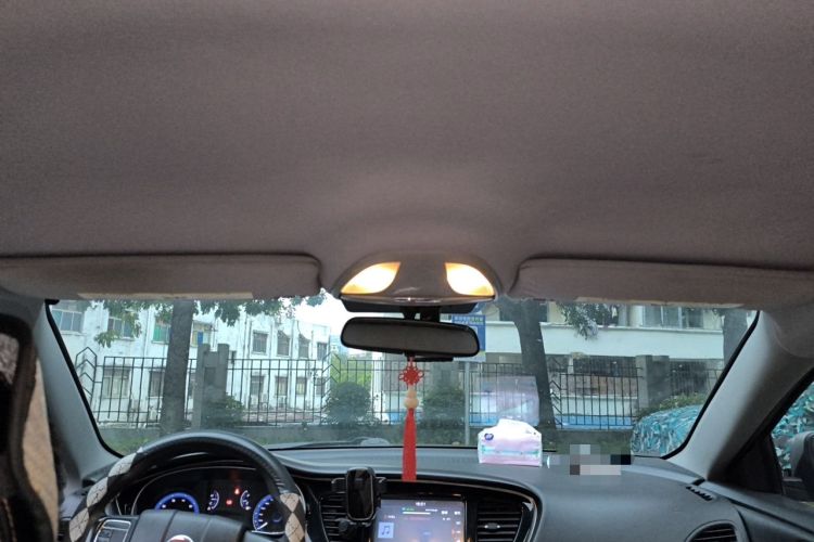 Used Fiat Viaggio 2015 1.4T Automatic Enjoyment Edition Headliner