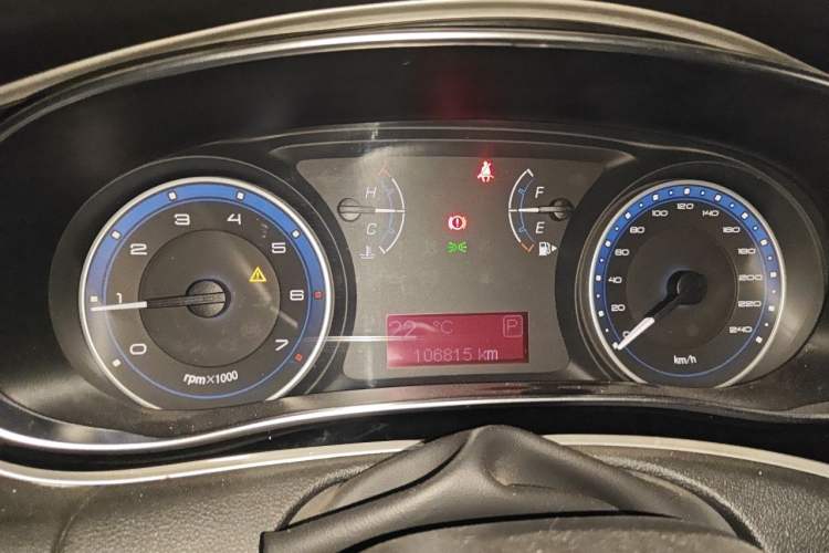 Used Fiat Viaggio 2015 1.4T Automatic Enjoyment Edition Instrument Cluster
