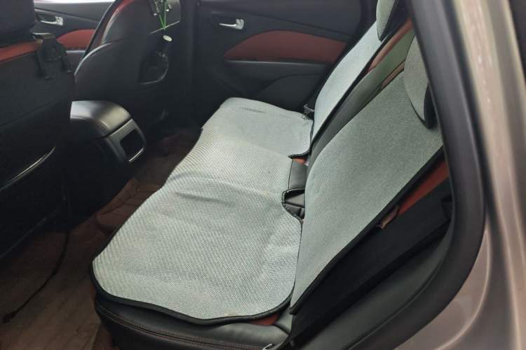 Used Fiat Viaggio 2015 1.4T Automatic Enjoyment Edition Left Rear Seat