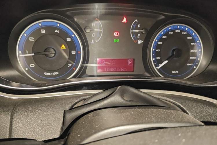 Used Fiat Viaggio 2015 1.4T Automatic Enjoyment Edition Odometer Close Up