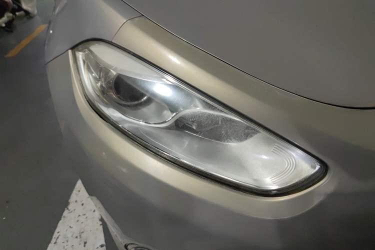 Used Fiat Viaggio 2015 1.4T Automatic Jingxiang Edition Right Front Headlight