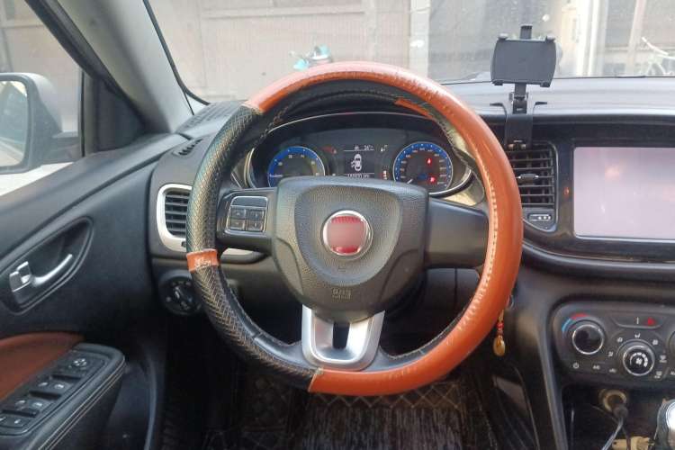 Used Fiat Viaggio 2015 1.4T Manual Jingxiang Edition Steering Wheel