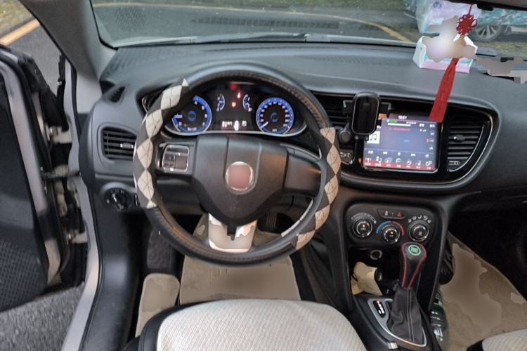 Used Fiat Viaggio 2015 1.4T Automatic Enjoyment Edition Steering Wheel