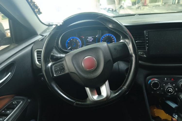 Used Fiat Viaggio 2015 1.4T Automatic Jingxiang Edition Steering Wheel