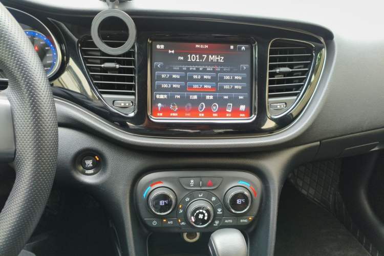 Used Fiat Viaggio 2015 1.4T Automatic Jingxiang Edition Audio And AC Panel