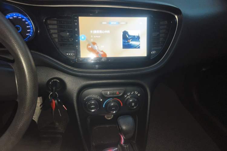 Used Fiat Viaggio 2015 1.4T Automatic Enjoyment Edition Audio And AC Panel