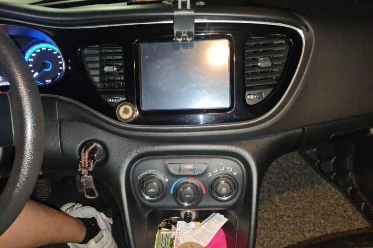 Used Fiat Viaggio 2015 1.4T Manual Enjoyment Edition Audio And AC Panel