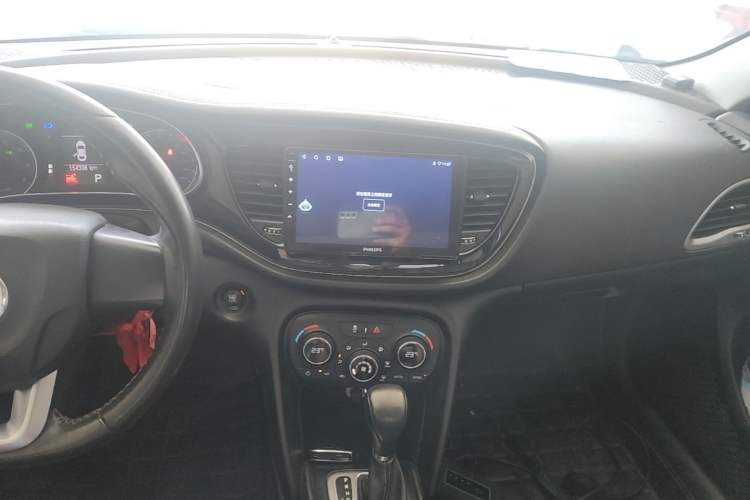 Used Fiat Viaggio 2015 1.4T Automatic Jingxiang Edition Audio And AC Panel