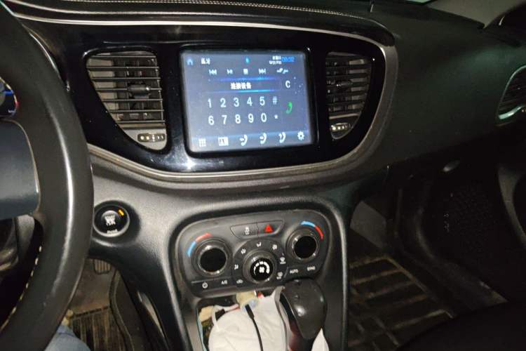 Used Fiat Viaggio 2015 1.4T Automatic Jingxiang Edition Audio And AC Panel