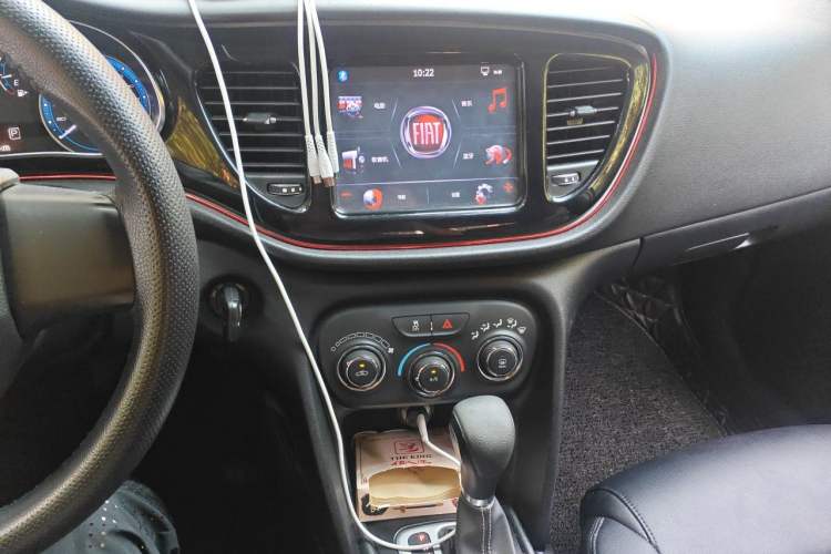 Used Fiat Viaggio 2015 1.4T Automatic Enjoyment Edition Audio And AC Panel