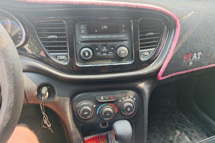 Used Fiat Viaggio 2015 1.4T Automatic Enjoyment Edition Audio And AC Panel