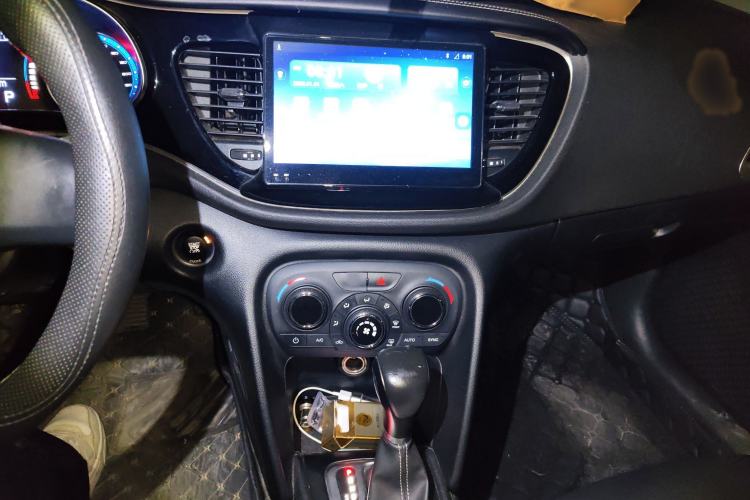 Used Fiat Viaggio 2015 1.4T Automatic Jingxiang Edition Audio And AC Panel
