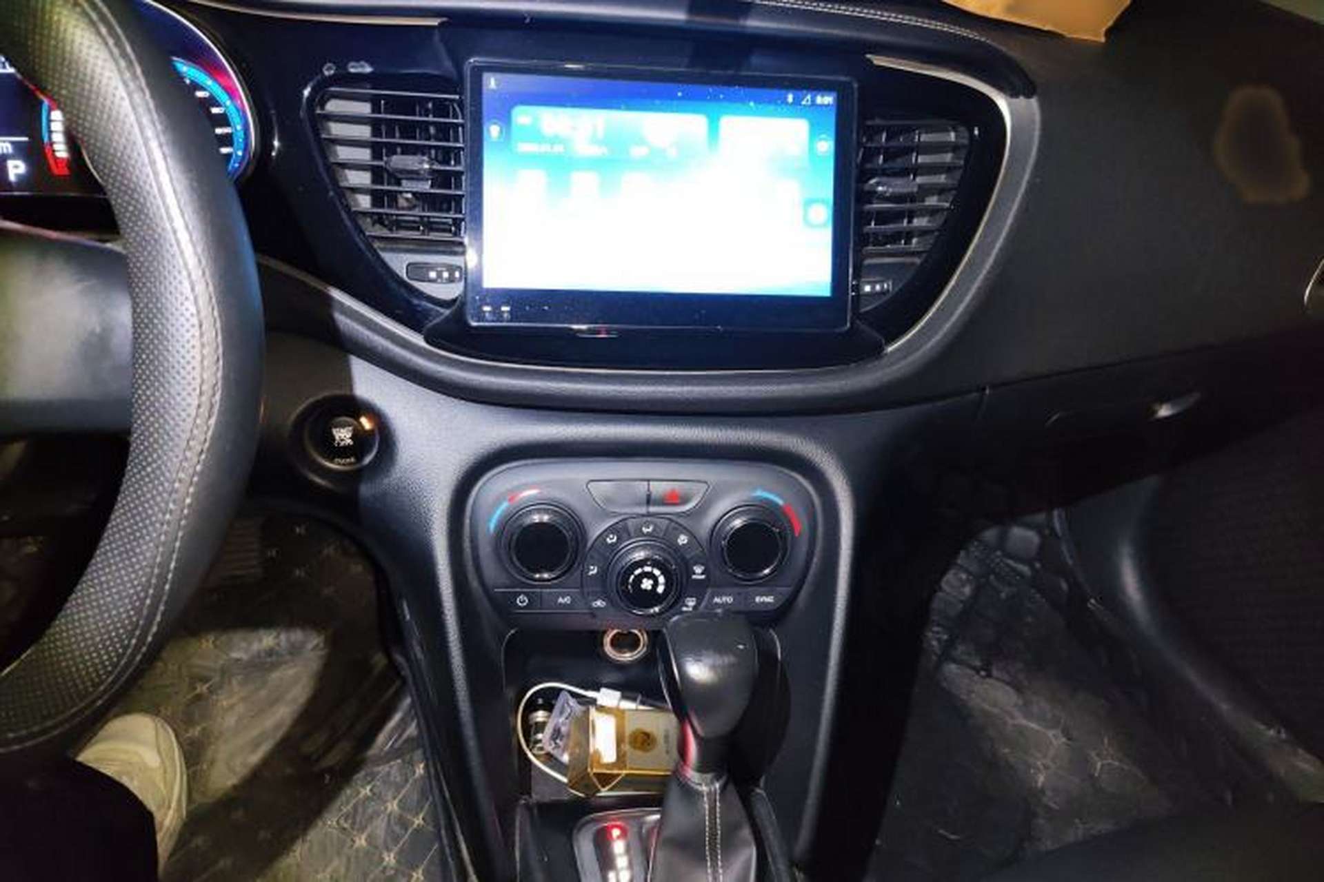Used Fiat Viaggio 2015 1.4T Automatic Jingxiang Edition Audio And AC Panel