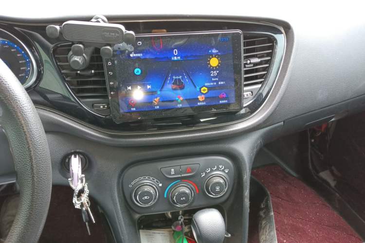 Used Fiat Viaggio 2015 1.4T Automatic Enjoyment Edition Audio And AC Panel