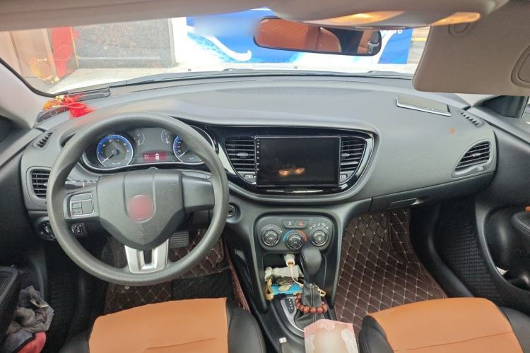 Used Fiat Viaggio 2015 1.4T Automatic Enjoyment Edition Center Console