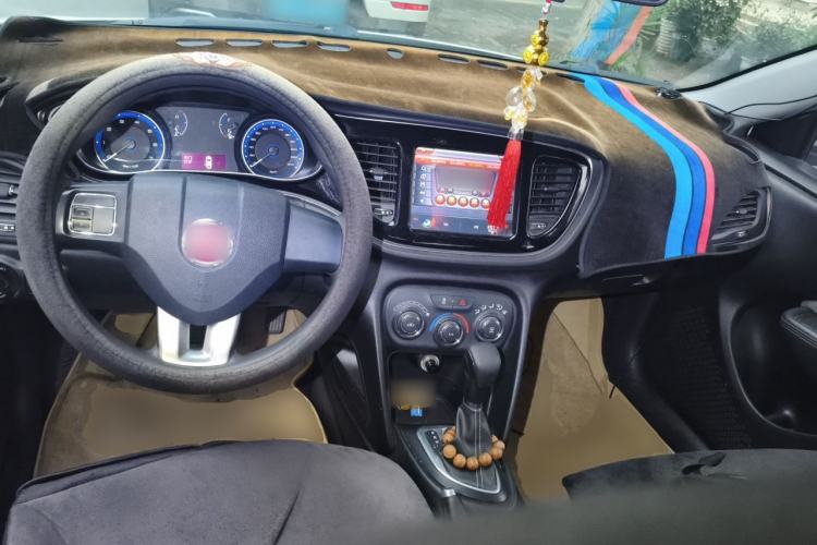 Used Fiat Viaggio 2015 1.4T Automatic Enjoyment Edition Center Console