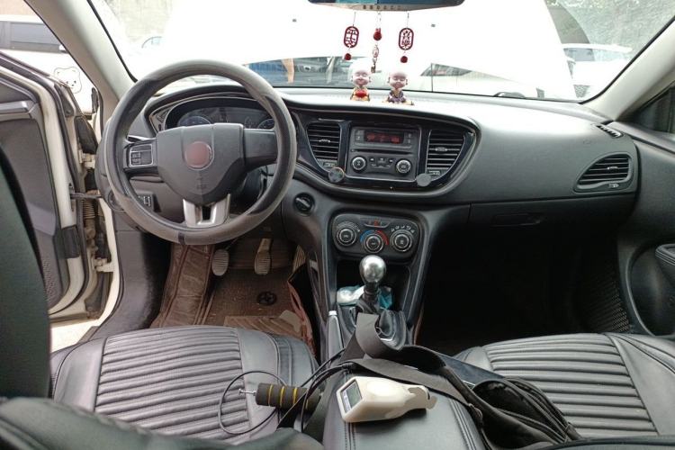 Used Fiat Viaggio 2015 1.4T Manual Enjoyment Edition Center Console