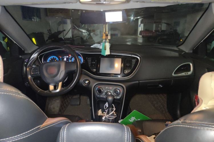 Used Fiat Viaggio 2015 1.4T Automatic Jingxiang Edition Center Console