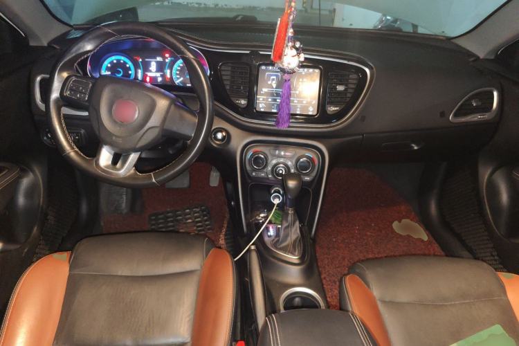 Used Fiat Viaggio 2015 1.4T Automatic Jingxiang Edition Center Console