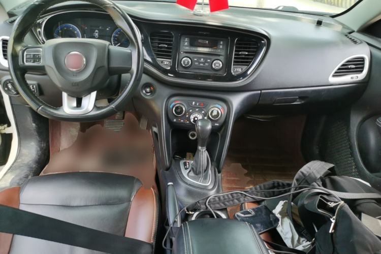 Used Fiat Viaggio 2015 1.4T Automatic Jingxiang Edition Center Console