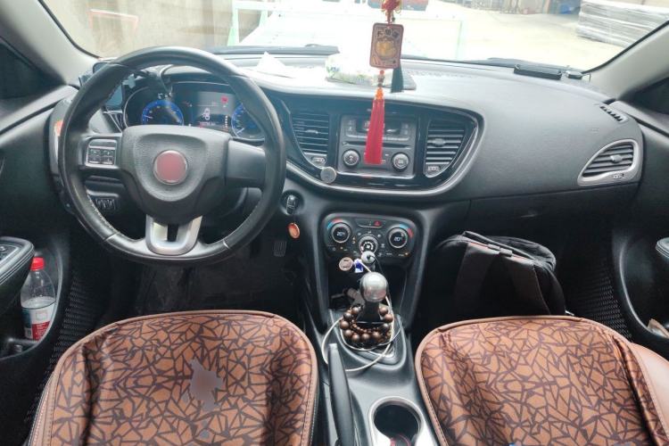 Used Fiat Viaggio 2015 1.4T Manual Jingxiang Edition Center Console