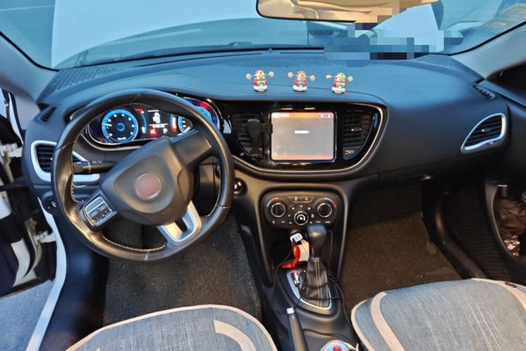 Used Fiat Viaggio 2015 1.4T Automatic Jingxiang Edition Center Console