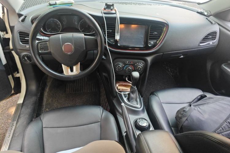 Used Fiat Viaggio 2015 1.4T Automatic Enjoyment Edition Center Console