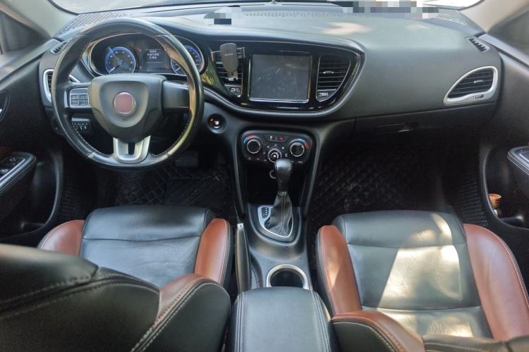 Used Fiat Viaggio 2015 1.4T Automatic Jingxiang Edition Center Console