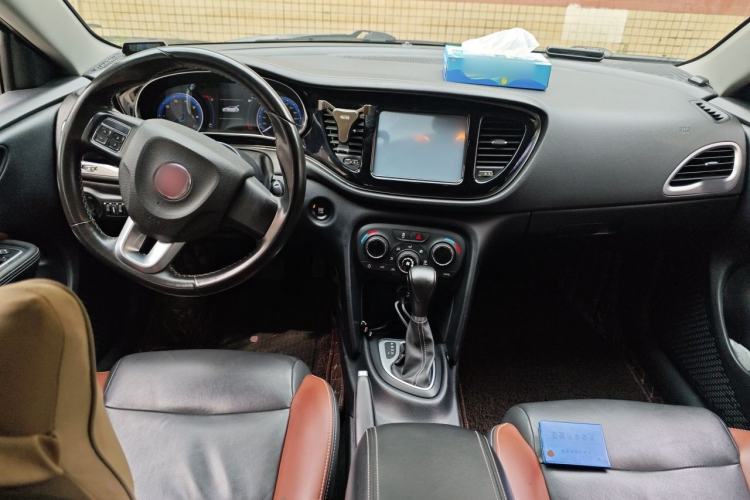 Used Fiat Viaggio 2015 1.4T Automatic Jingxiang Edition Center Console