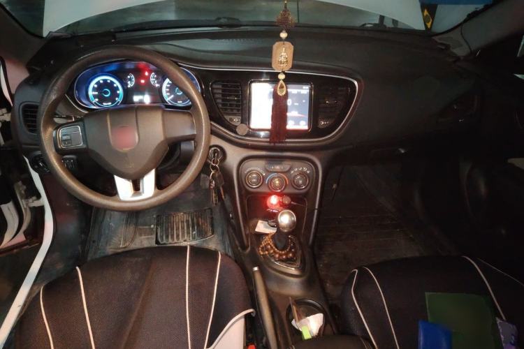 Used Fiat Viaggio 2015 1.4T Manual Enjoyment Edition Center Console