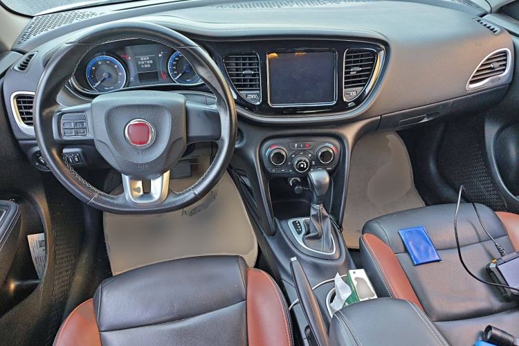 Used Fiat Viaggio 2015 1.4T Automatic Jingxiang Edition Center Console
