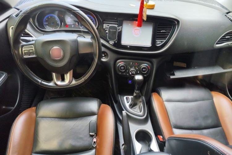 Used Fiat Viaggio 2015 1.4T Automatic Jingxiang Edition Center Console