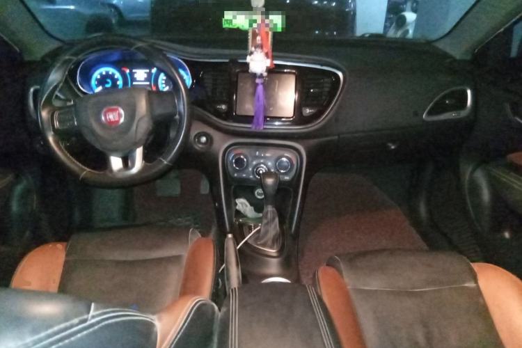 Used Fiat Viaggio 2015 1.4T Automatic Jingxiang Edition Center Console