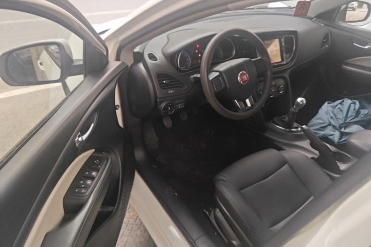 Used Fiat Viaggio 2015 1.4T Manual Enjoyment Edition Driver Seat