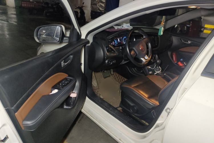 Used Fiat Viaggio 2015 1.4T Automatic Jingxiang Edition Driver Seat