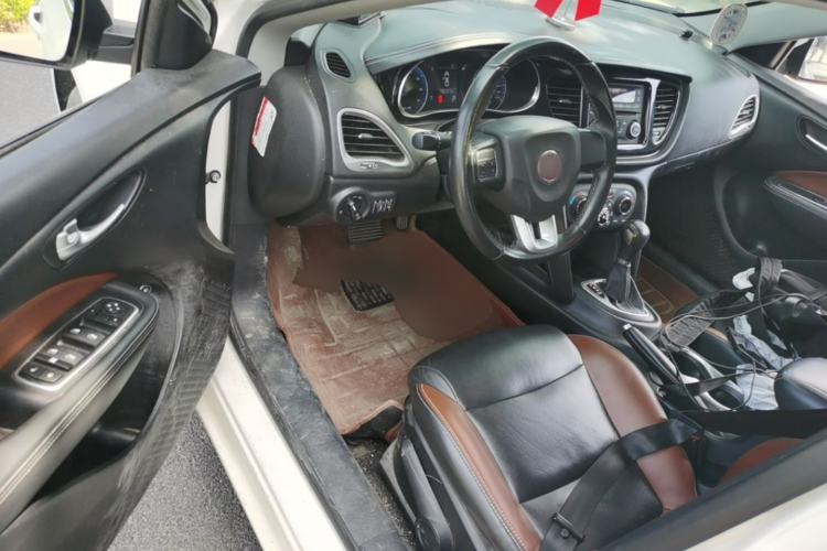 Used Fiat Viaggio 2015 1.4T Automatic Jingxiang Edition Driver Seat