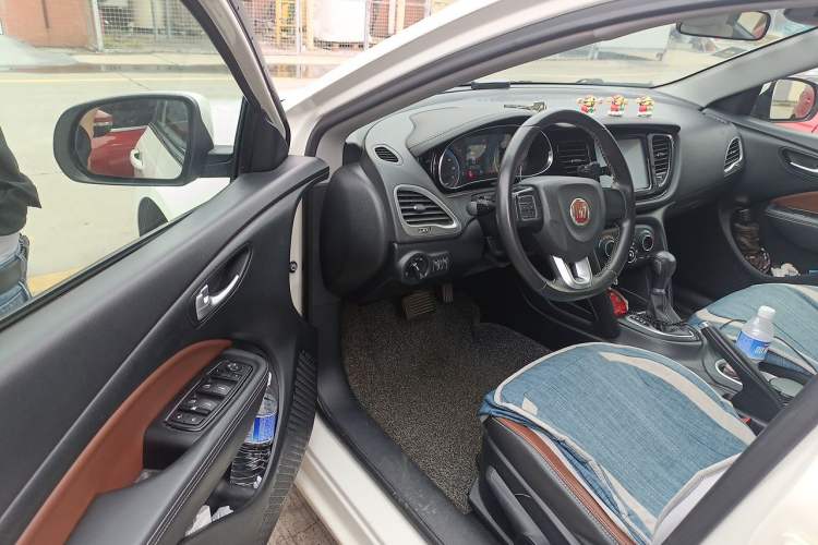 Used Fiat Viaggio 2015 1.4T Automatic Jingxiang Edition Driver Seat