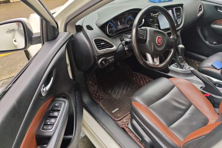 Used Fiat Viaggio 2015 1.4T Automatic Jingxiang Edition Driver Seat
