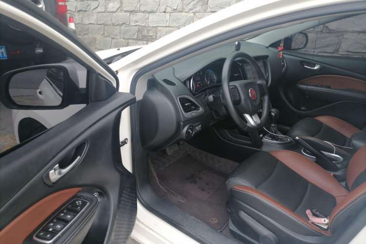 Used Fiat Viaggio 2015 1.4T Automatic Jingxiang Edition Driver Seat