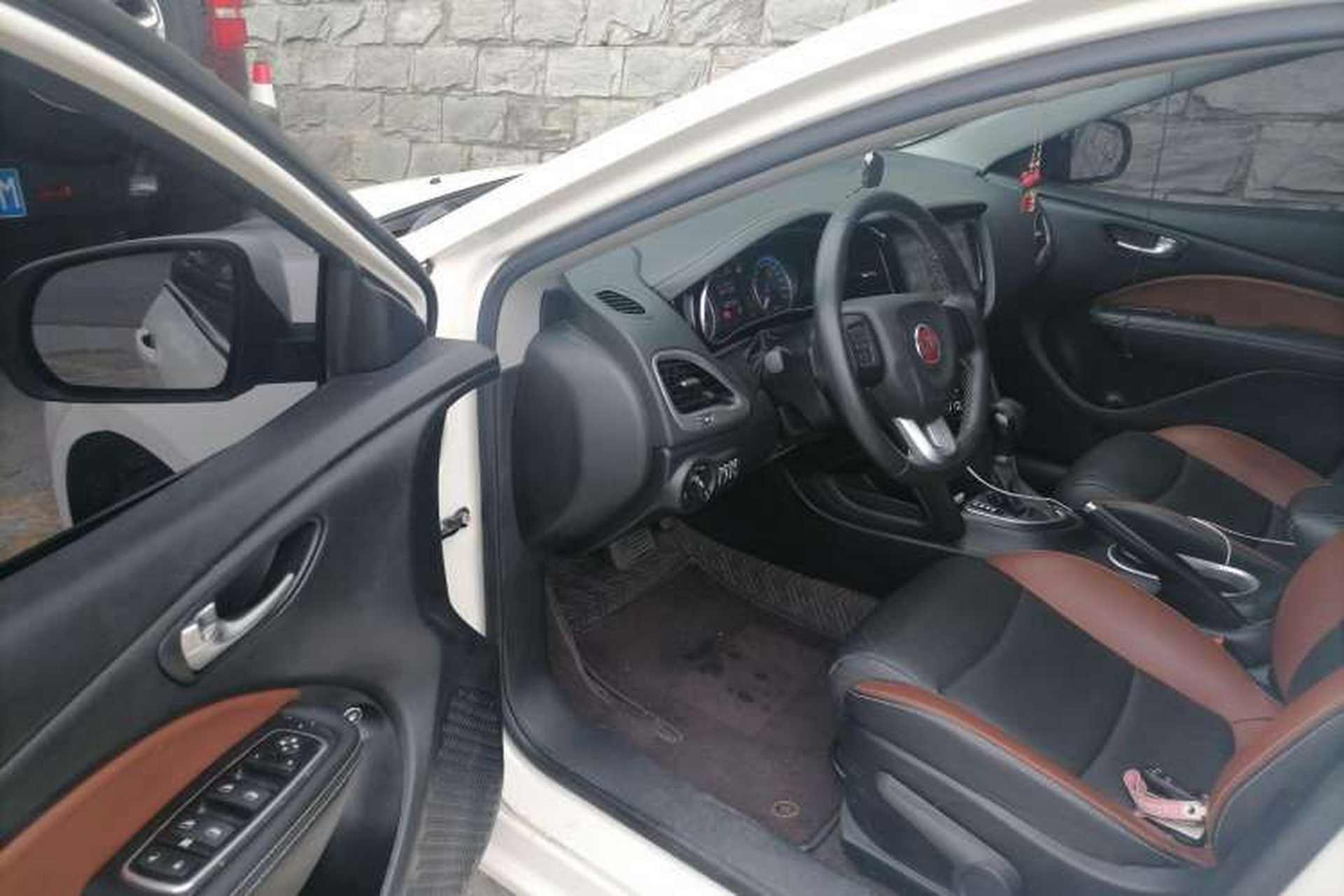 Used Fiat Viaggio 2015 1.4T Automatic Jingxiang Edition Driver Seat